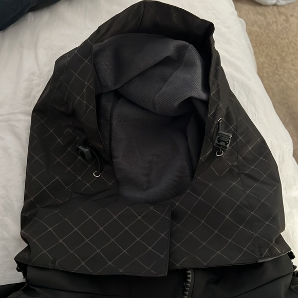 Women’s lightweight coat with thermal lining size M with detachable hood - Picture 11 of 13